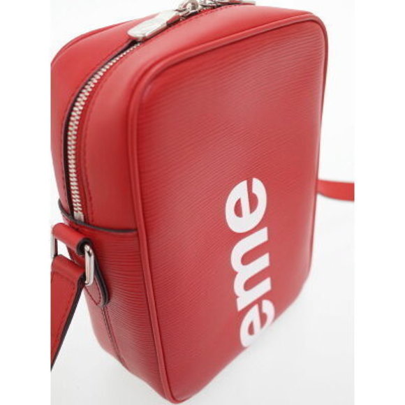 Louis Vuitton Epi Danube Shoulder Bag - Picture 4 of 8